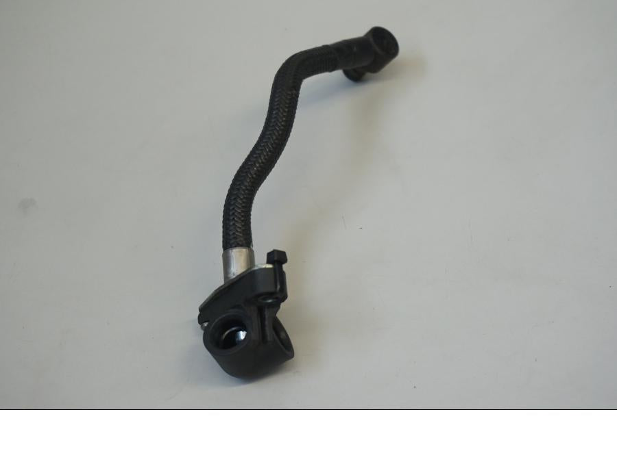 Framsidan på Fuel Rail från en H-D Touring Road King Classic FLHRCI -2008 motorcykel.