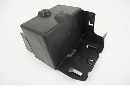 Extrabild1 på Batterihållare från en Kawasaki VN 1500 -1996 motorcykel.