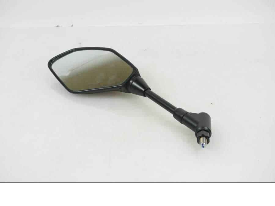 Framsidan på Backspegel från en Yamaha MT-07 -2023 motorcykel.