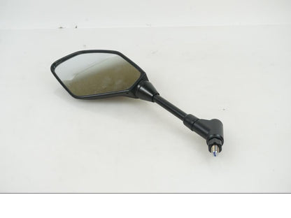 Framsidan på Backspegel från en Yamaha MT-07 -2023 motorcykel.