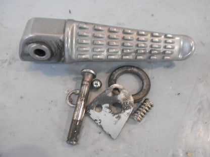 Framsidan på Fotpinne från en Kawasaki Z 900 -2018 motorcykel.