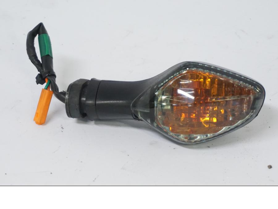 Framsidan på Blinkers från en Honda CB 500 X -2015 motorcykel.