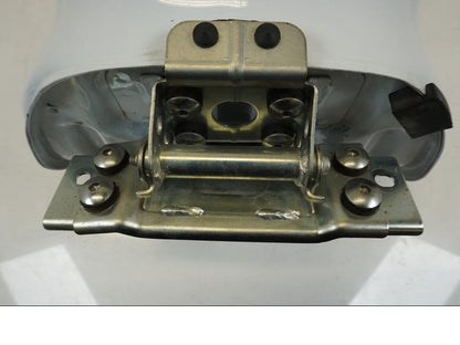 Snett uppifrån på Bensintank från en Suzuki GSX 1300 R -2017 motorcykel.