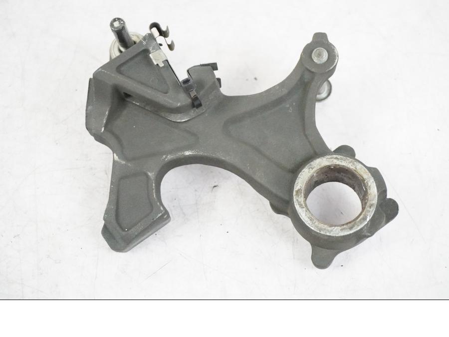 Höger sida på Bromsoksfäste från en Suzuki GSX-R 1000 -2008 motorcykel.