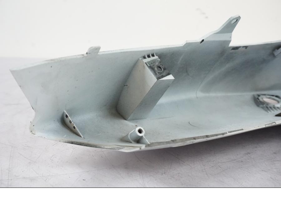 Extrabild1 på Bakvinge från en Suzuki GSX-R 750 -2006 motorcykel.