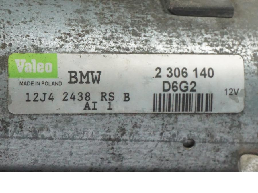 Baksidan på Startmotor från en BMW R 1200 GS -2005 motorcykel.