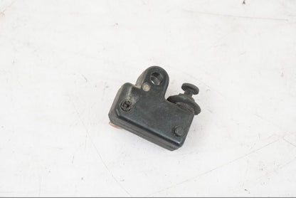 Baksidan på Bromsljuskontakt från en Yamaha XVS 1100 -2000 motorcykel.