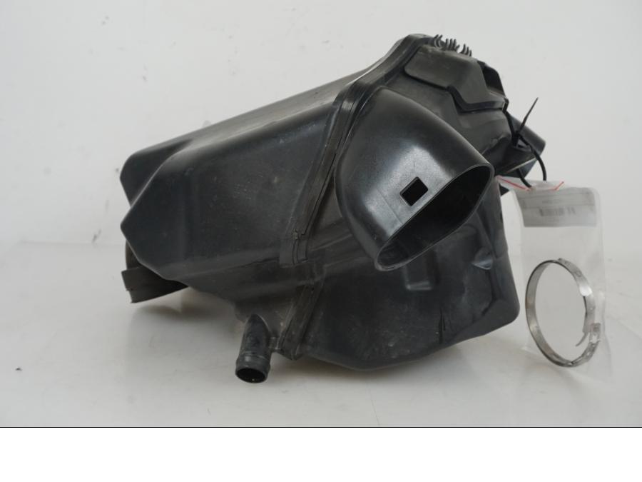 Höger sida på Luftburk från en BMW F 750 GS -2019 motorcykel.