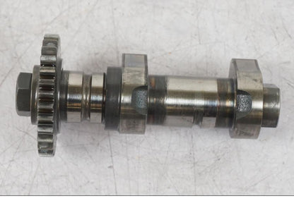 Vänster sida på Kamaxel från en BMW R 1200 GS -2018 motorcykel.