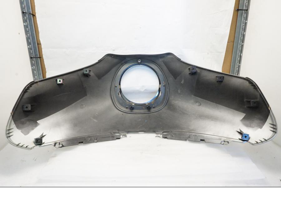 Snett uppifrån på Toppkåpa från en Yamaha XVZ 13TD -1999 motorcykel.