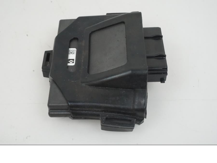 Höger sida på CDI / ECU från en KTM 1290 Super Duke -2019 motorcykel.