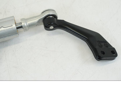 Höger sida på Styrdämpare Öhlins från en Ducati Streetfighter V4 -2020 motorcykel.