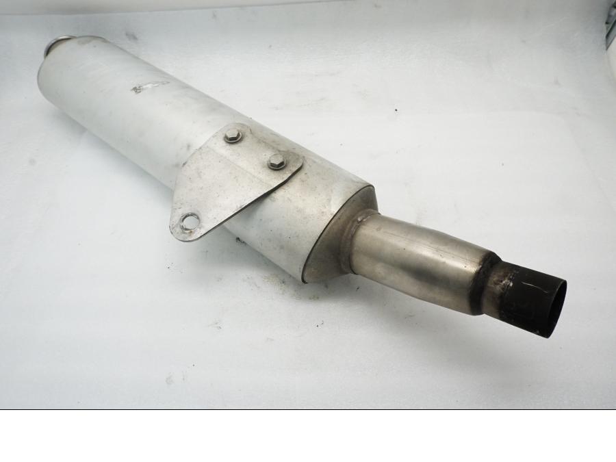 Baksidan på Ljuddämpare från en Ducati Monster 600 -2001 motorcykel.