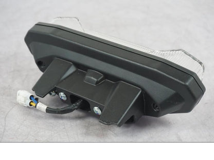 Snett uppifrån på Baklampa från en Yamaha MT-09 -2016 motorcykel.