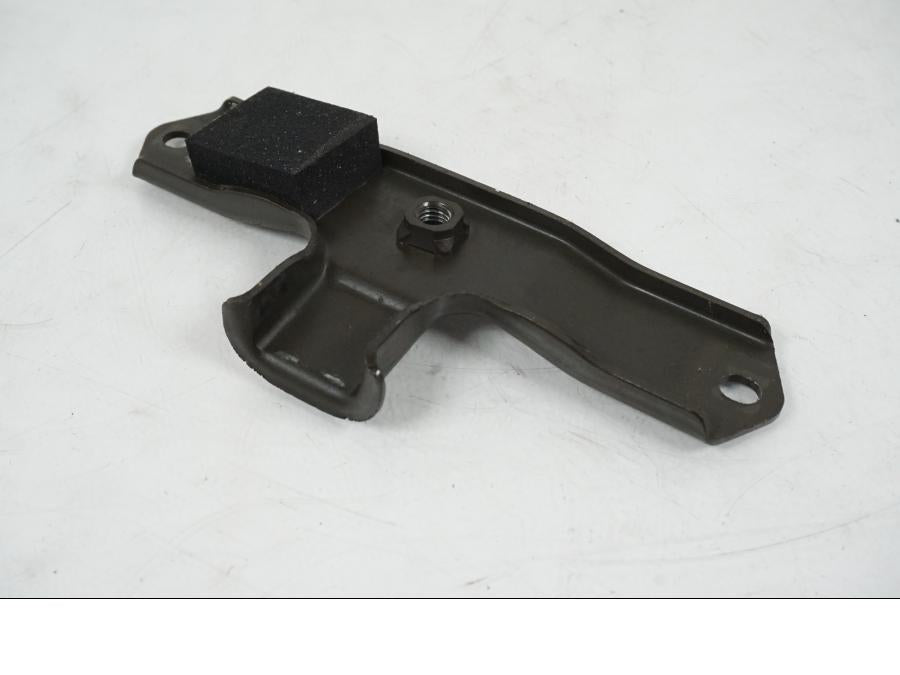 Snett uppifrån på Sadelfäste från en Kawasaki Z 750 -2006 motorcykel.