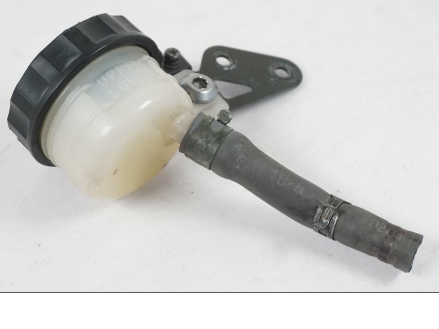 Framsidan på Bromsvätskebehållare från en Kawasaki ZX-6R -2005 motorcykel.