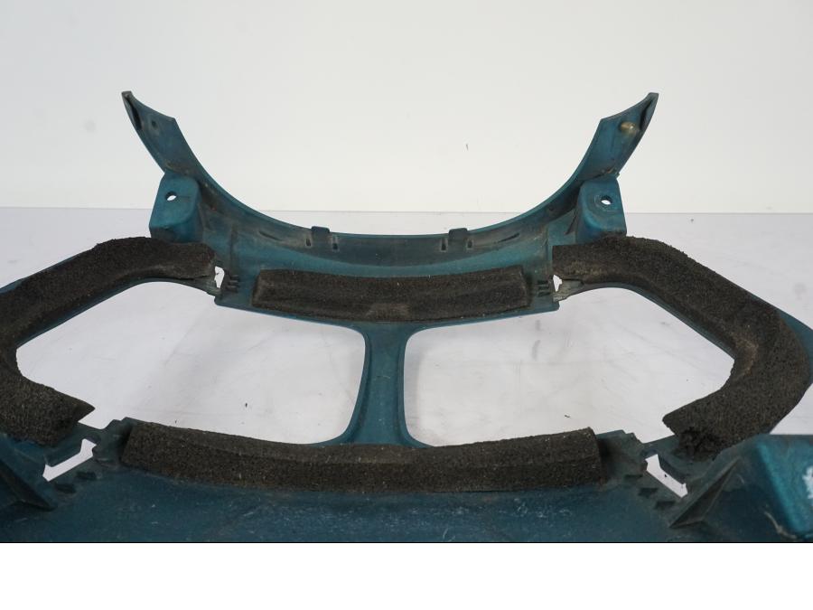 Extrabild4 på Strålkastarkåpa från en Honda VFR 750 -1994 motorcykel.