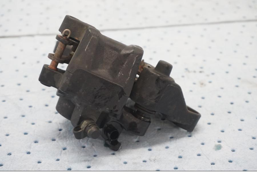 Höger sida på Bromsok från en BMW F 800 ST -2007 motorcykel.