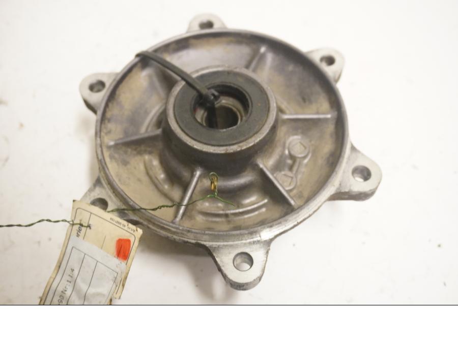 Baksidan på Drevfäste från en Honda NX 250 -1990 motorcykel.