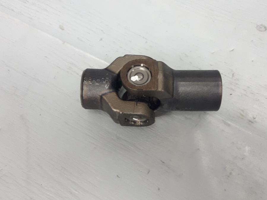 Framsidan på Kardanknut från en Suzuki VL 800 -2009 motorcykel.