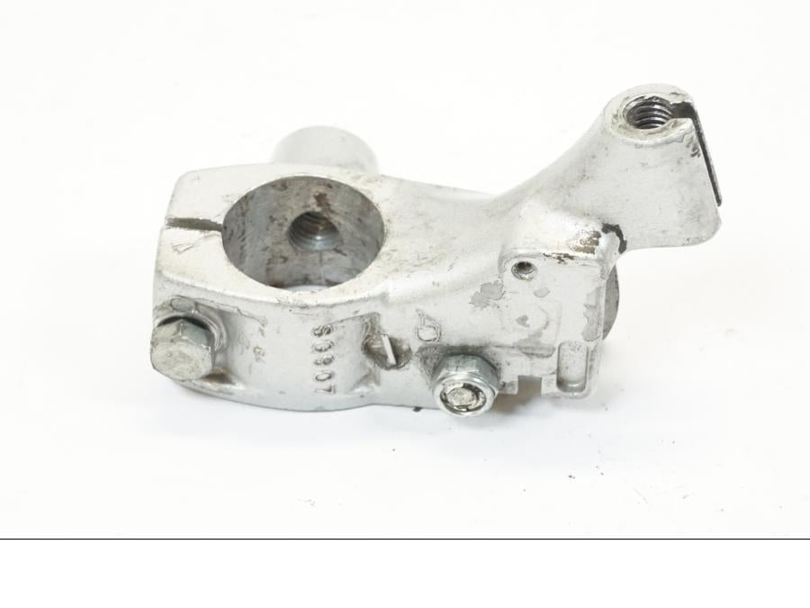 Vänster sida på Kopplingsklo från en Kawasaki VN 800 -1999 motorcykel.