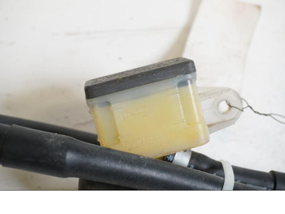 Baksidan på Bromshuvudcylinder från en Yamaha MT-01 -2005 motorcykel.