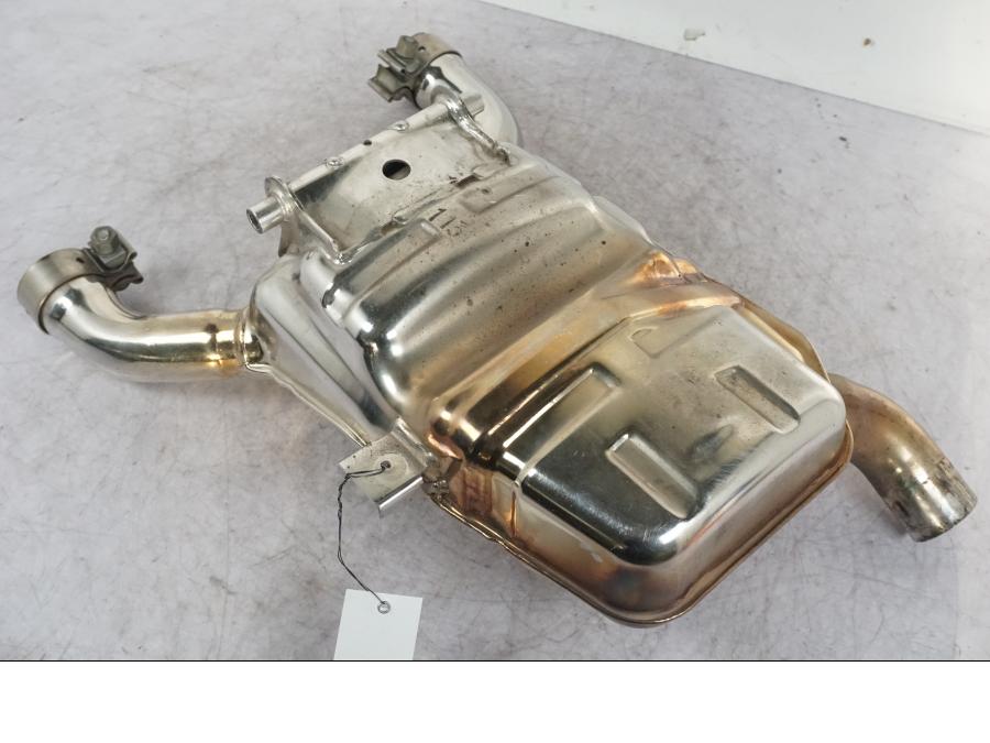 Framsidan på Mellanburk från en BMW R 1150 GS/A -2002 motorcykel.