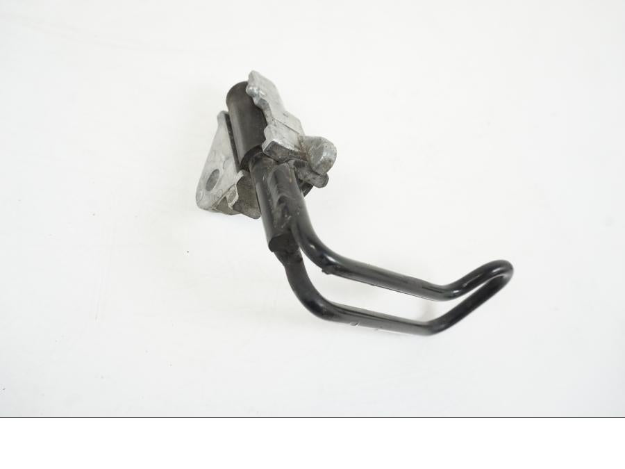 Baksidan på Fäste från en Yamaha XJR 1300 -2007 motorcykel.