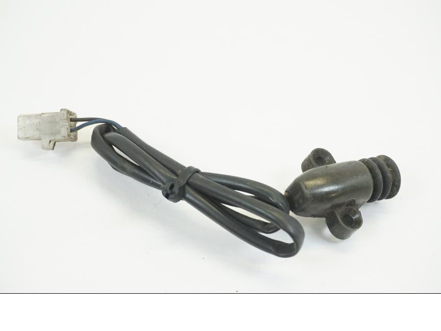 Baksidan på Sidostödsbrytare från en Yamaha TZR 125 -1991 motorcykel.