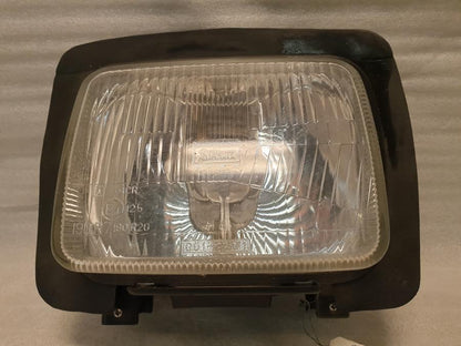 Framsidan på Strålkastare från en Suzuki GS 550 -1983 motorcykel.