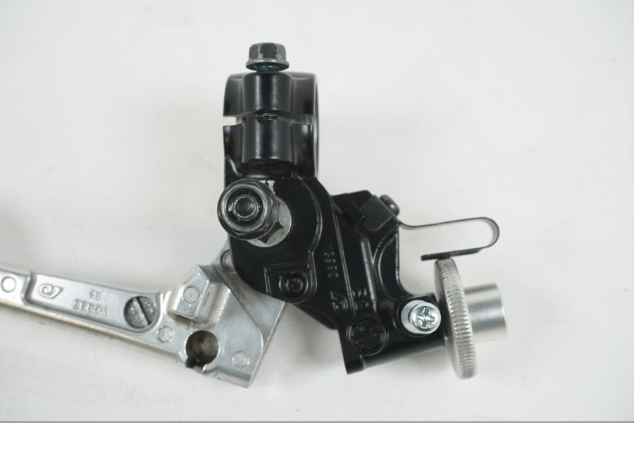 Höger sida på Kopplingsklo från en Yamaha MT-09 Tracer -2021 motorcykel.