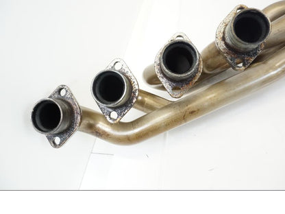 Baksidan på Avgassystem från en BMW K 1200 LT -2004 motorcykel.