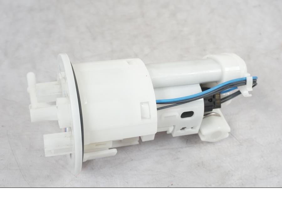 Framsidan på Bensinpump insprut från en Triumph Tiger 1200 -2018 motorcykel.