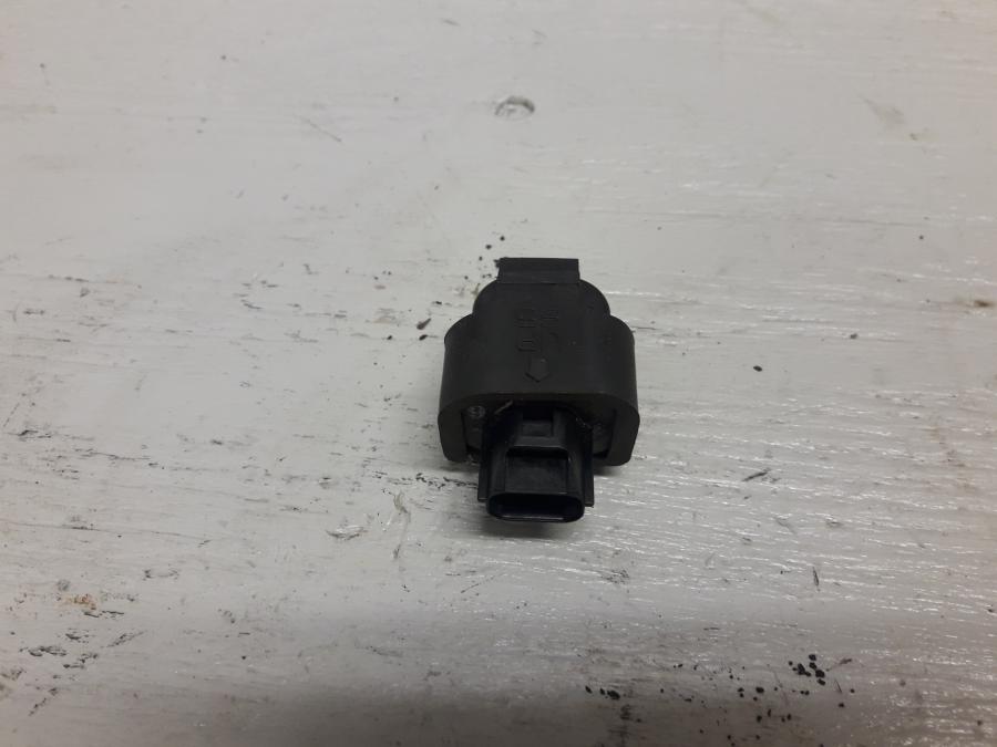 Framsidan på Tilt Sensor från en Kawasaki ER-6N -2015 motorcykel.