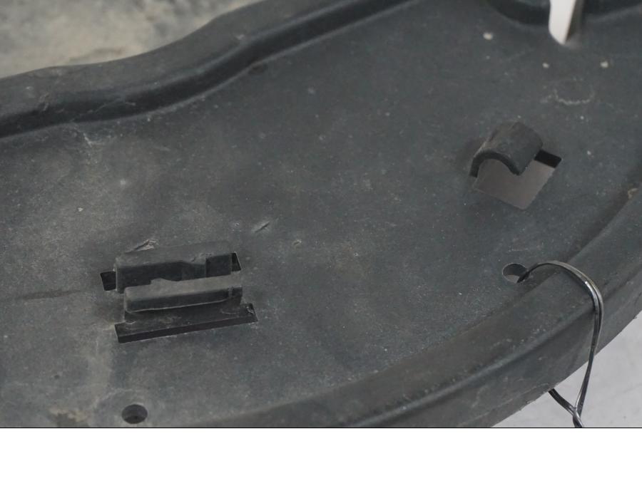 Baksidan på Plast från en BMW F 800 GS -2008 motorcykel.