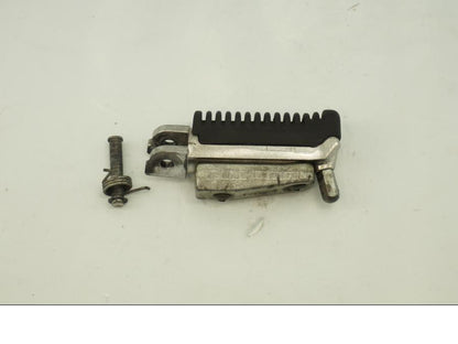 Framsidan på Fotpinne från en Suzuki GSX 1300 R -2003 motorcykel.