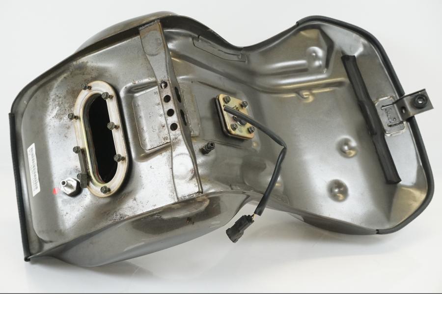 Snett uppifrån på Bensintank från en Kawasaki ZX-12R -2000 motorcykel.