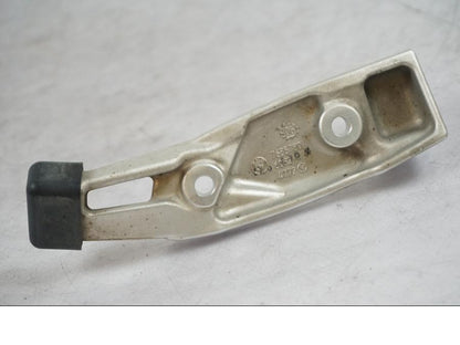 Vänster sida på Fotpinnefäste från en BMW R 1200 R -2007 motorcykel.