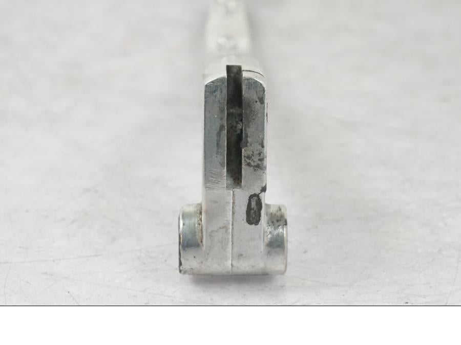 Snett uppifrån på Kopplingsgrepp från en Triumph Daytona 955I -2000 motorcykel.