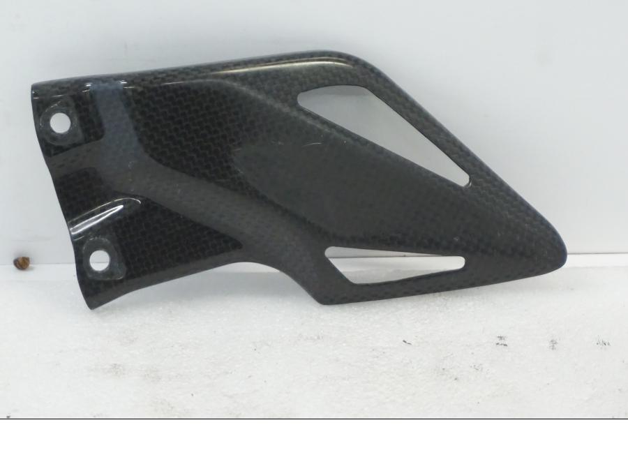 Framsidan på Fotpinnehälskydd från en Honda CBR 1000 RR -2010 motorcykel.