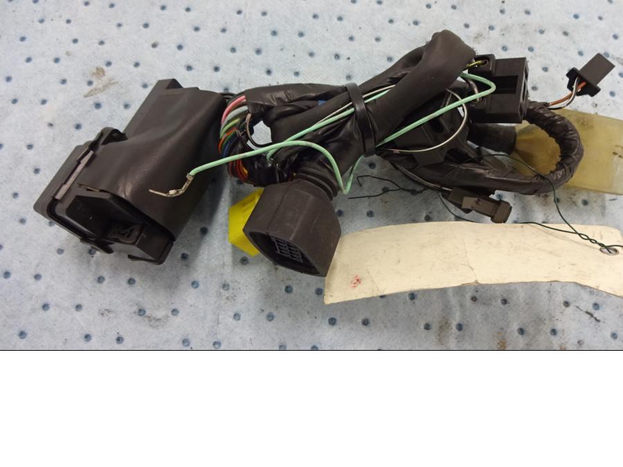 Baksidan på Kablage från en Suzuki GSX-R 600 -1998 motorcykel.