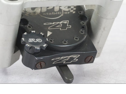 Baksidan på Styrdämpare från en BMW R 1200 GSA -2012 motorcykel.