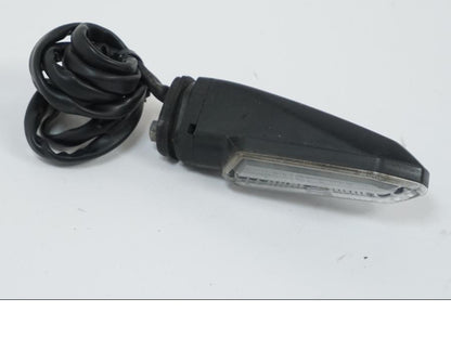 Snett uppifrån på Blinkers från en Honda CB 650 R -2019 motorcykel.