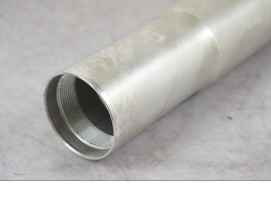 Vänster sida på Gaffelben från en Suzuki GSX-R 750 -1992 motorcykel.