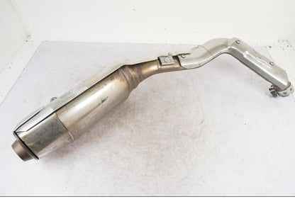 Framsidan på Ljuddämpare från en Honda CBR 600 RR -2003 motorcykel.