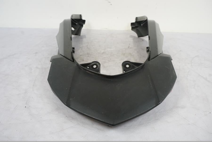 Höger sida på Bakvinge från en Kawasaki Versys 650 -2014 motorcykel.