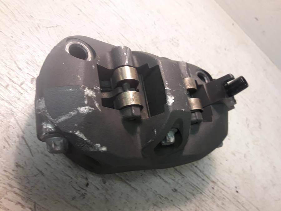 Höger sida på Bromsok från en Kawasaki ZX-6R -2008 motorcykel.