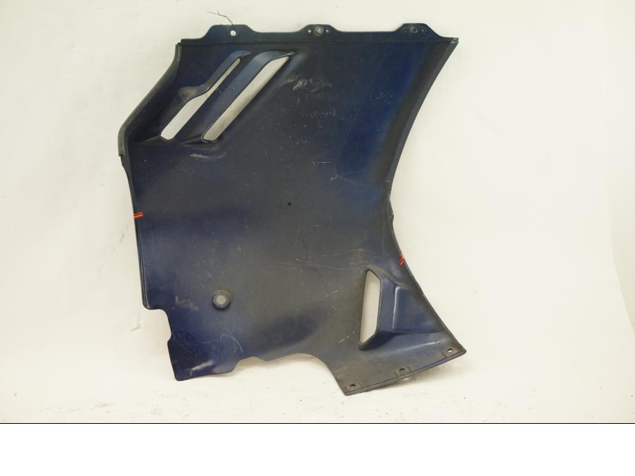 Baksidan på Sidkåpa från en Suzuki GSX 1100 F -1988 motorcykel.