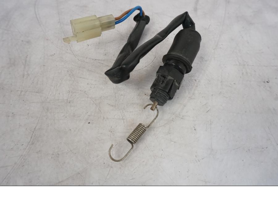 Framsidan på Bromsljuskontakt från en Kawasaki ER-6N -2008 motorcykel.