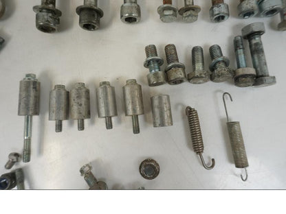 Höger sida på Skruv / Mutter etc från en AJP PR7 -2021 motorcykel.